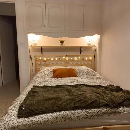 3 Pieces + Parking *